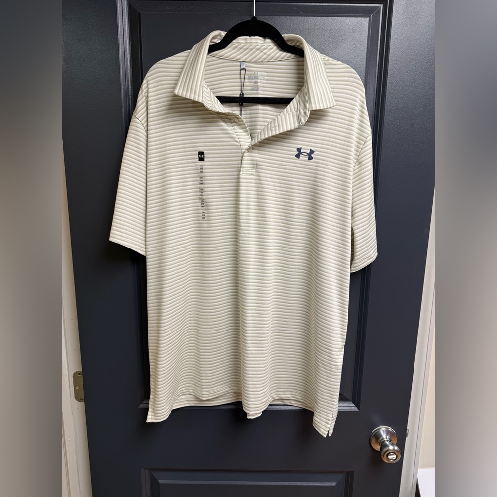 NWT Men’s Under Armour Playoff 3.0 Stripe Polo Shirt Beige & White (XXL)